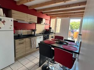 Maison avec jardin et grange