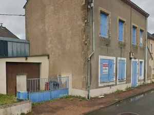 Maison avec petit jardin