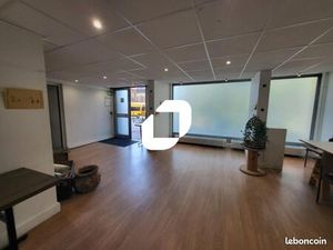 Local bureaux 292 m²