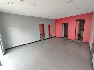 Local commercial 30 m² en centre-ville