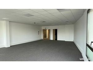 Bureaux 60 m²
