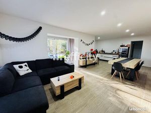 Terrain 2 950 m² Attiches