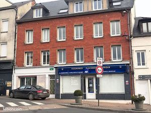 Local professionnel 85 m2 Duclair Centre ville
