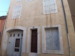 Maison de village 4 chambres  grenier aménageables de 82 m²  garage et cour