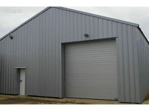 Hangar 140 m²