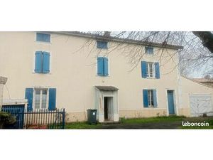 Maison et dependance