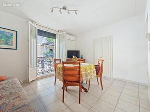 Immeuble 65 m² LAMALOU-LES-BAINS