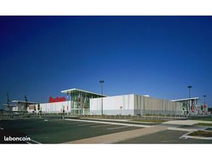 Local commercial 550 m²