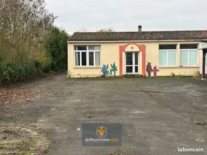 Local commercial 262 m² Les Velluire-sur-Vendée