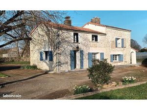 Maison en pierre cœur de chauray