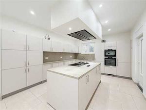 Spacieuse maison de maître 4ch + jardin + garage