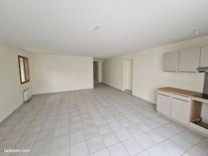 T2 refait à neuf centre Surgères