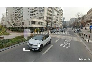 Local industriel 151 m²