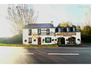 Local 2456 m² Morlaix