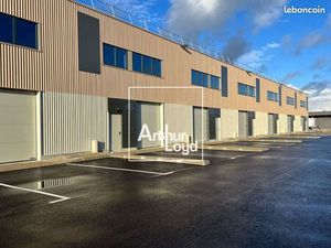 Local d'activité 1 749 m²