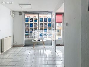 Local commercial 45 m² MONTECH