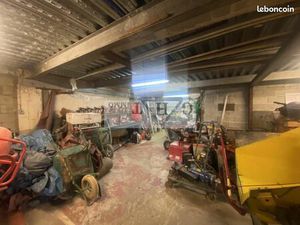 Local industriel 88 m²