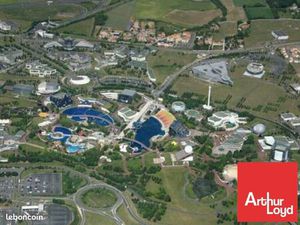 Terrain 5 328 m² Poitiers