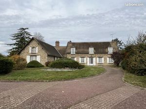Propriété 10 pièces 255 m²
