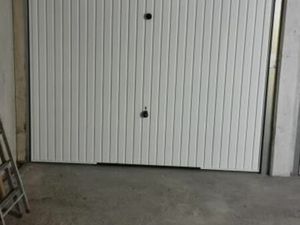 Garage/box 12 m² Guyancourt