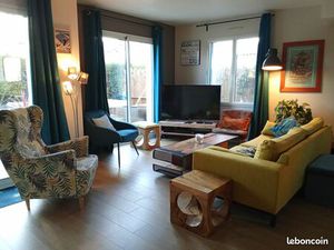 Maison bourg de St PAZANNE 4 CH + BUREAU