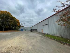 Local industriel 3 120 m²