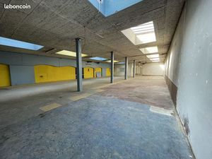 Entrepôt 349 m² Villejuif