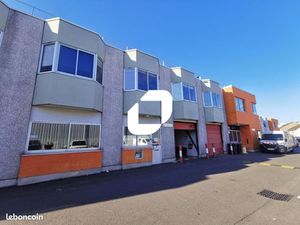 Local d'activité 795 m²