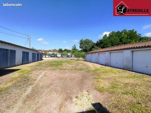 Parking/box 1 pièce 16 m²