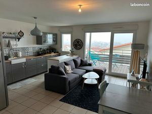 Superbe appartement T3 à vendre- 63m2 avec balcon et vue Alpes- Montagny (69700)