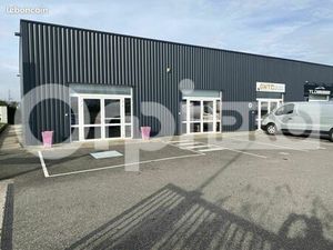 Local d'activité 99 m²