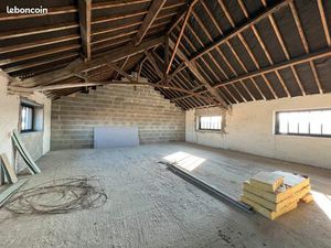 Atelier à réhabiliter - La Martellière