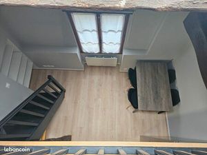 Apparemment 750/mois cc 20m² meublé