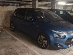 Place de parking en s/sol avec vidéosurveillance