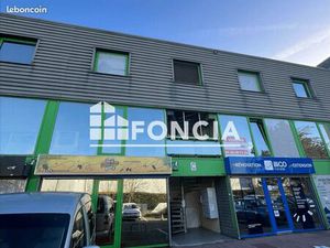 Local bureaux 60 m²