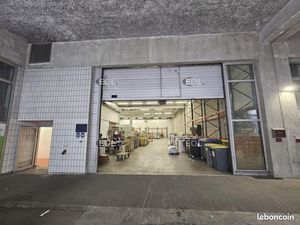 Local d'activité 2 157 m²