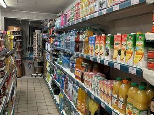 Local commercial 95 m² ST MANDE