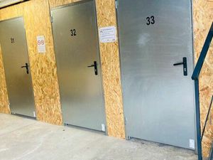 Box  garage  local de stockage  garde meuble