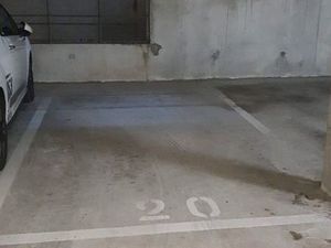 Place de parking souterrain