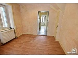 Maison de village proche de Feurs