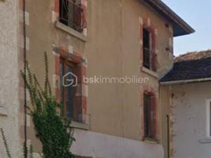 Immeuble de 210 m² à Saint-Bueil