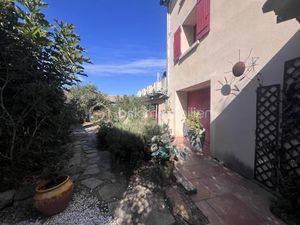 Maison en pierre de 223 m² à Lezan