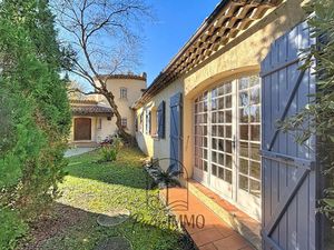 Villa provençale de 212 m2 5 chambres possibles Piscine