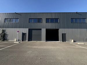 Entrepôt de 210 à 490 m² AMBARES