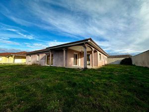 Plain-pied lumineux à Juillan  4 chambres  double garage