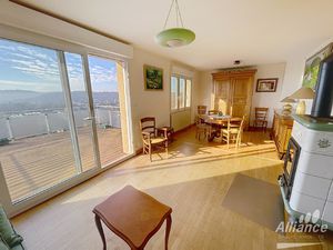 Maison sur Montbéliard avec quatre chambres