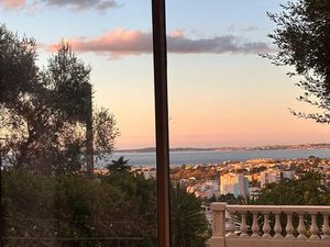 CORNICHE FLEURIE - MAISON MEUBLE - 4 PIECES - PISCINE - GARAGE