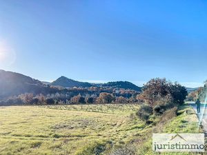 BELLE PROPOSITION ..... Terrain constructible hors lotissement de 1335 m2 à Entrechaux