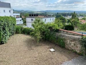 SAINT-JUST ST-RAMBERT - Appartement T2 avec jardin et garage