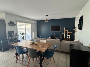 T4 récent (2015) – 80 m² – Balcon 10 m² – Salon climatisé – Garage – Prix ajusté